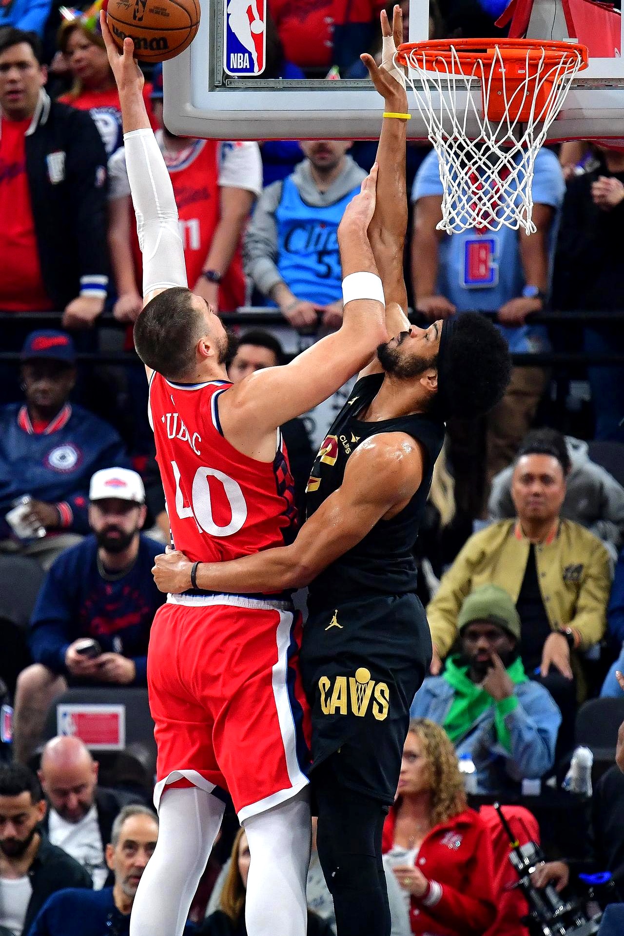 九游ag网页版直接进入-离谱！詹姆斯与30激战篮网分钟洛杉矶快船围绕法甲豪取连胜，C罗在尤文图斯比赛中比分优势明显的简单介绍